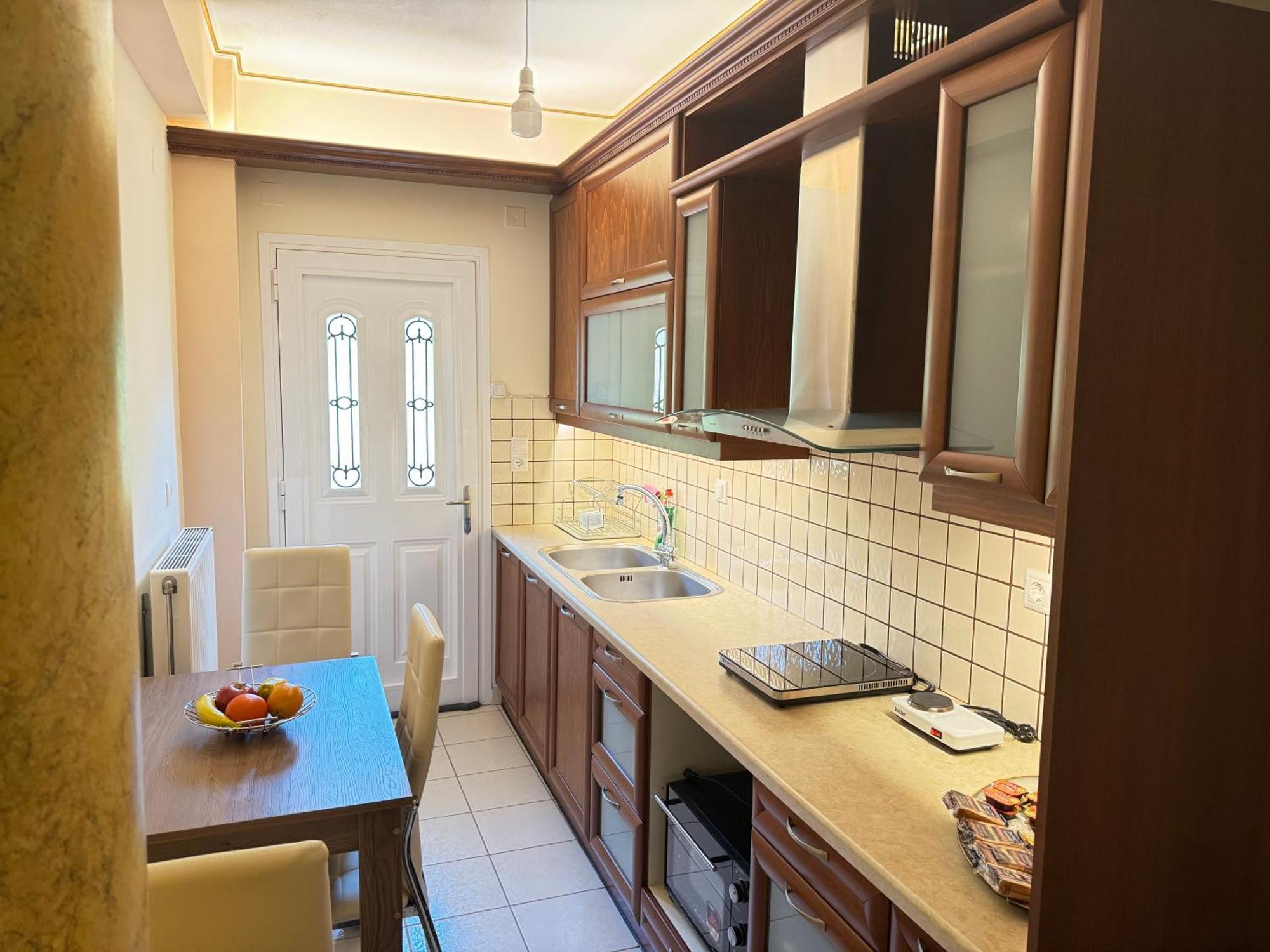 Petit House Under The Rocks Apartment Kalambaka Bagian luar foto